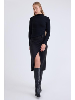 Önü Tokalı Midi Süet Etek