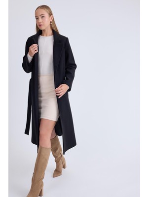 Ceket Yaka Kuşaklı Kaşe Kaban