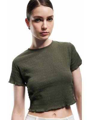 Koton Bisiklet Yaka Kısa Kollu Slim Fit Dokulu Crop Tişört