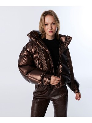 Twist Kadın Oversize Kesim Kahverengi Puffer Mont TW6250012227074 Kapüşonlu Yaka ile Şık