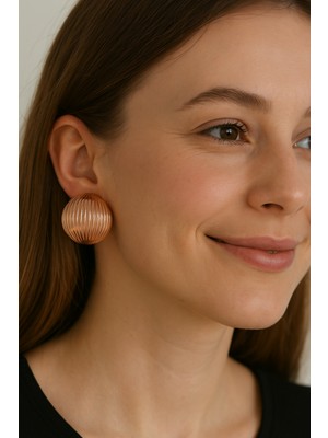 Sacce Scarves & Accessories Retro Bombeli Gold Küpe – Yuvarlak Çizgili Tasarım Pembe Mineli Vintage