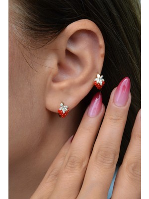 Sacce Scarves & Accessories Kırmızı Çilekli Halka Küpe – Zirkon Taşlı Dayanıklı Çocuk ve Yetişkin Küpesi