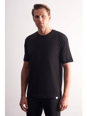 İmza Siyah Bisiklet Yaka Kısa Kol Slim Fit Pamuklu Basic Tişört 1011255106