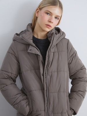 Lc Waikiki Yeni Sezon Kapüşonlu Kapitone Kadın Şişme Mont