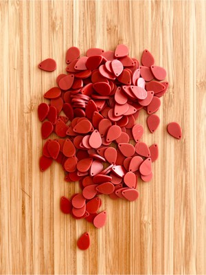 öztürk Patik Yazma Abiye Çanta Cüzdan Işleme Damla Pul. Fimo Hamur 25GR Tahmini 190X200ADET 8X12MM No;12.