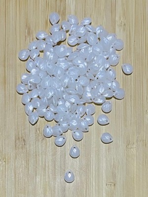 öztürk Krem Rengi Oya, Abiye, Takı, Örgü Plastik Gözyaşı Damla Boncuk. 25GR. Tahmini 195 Adet.