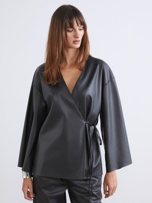 Lc Waikiki Yeni Sezon Kruvaze Yaka Deri Görünümlü Kadın Kimono
