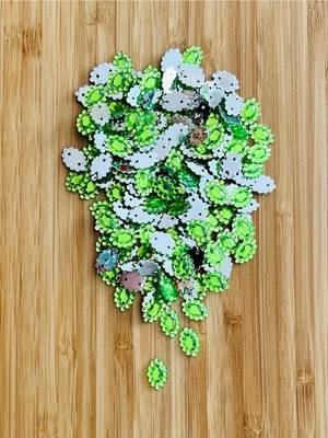 öztürk Oya, Havlu, Çeyizlik, Abiye Taş Görünümlü Kayık Plastik Pul. 25GR. Tahmini 265 Ad. Ebat: 8X12MM.