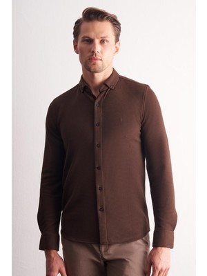 İmza Kahverengi Uzun Kol Düğmeli Yaka Kendinden Desenli Pamuklu Slim Fit Gömlek 1004255267