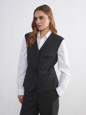 Lc Waikiki Yeni Sezon V Yaka Çizgili Kadın Klasik Yelek