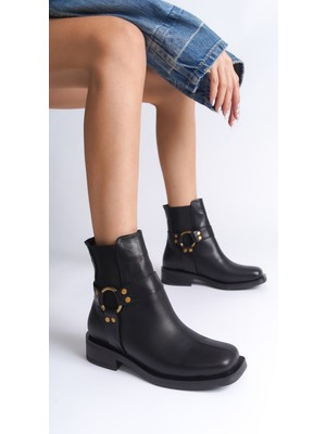 Capone Outfitters Hakiki Deri Yandan Lastikli Toka Detaylı Kadın Bot