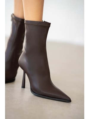 Selin Shoes Loran Ince Topuklu Sivri Burun Streç Kadın Bot- Kahverengi