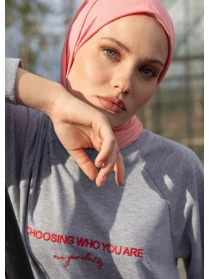 Mayovera Mesaj ''Who You Are'' Sweatshirt