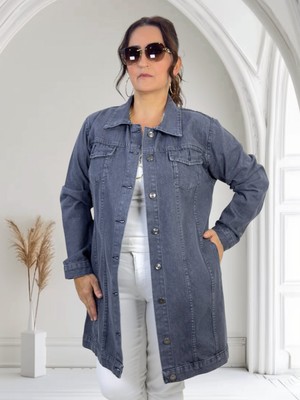 Yagmur Beren  Metal Düğmeli Yanlarda ve Çift Göğüs Cepli Ara Boy Büyük Beden Kot Ceket