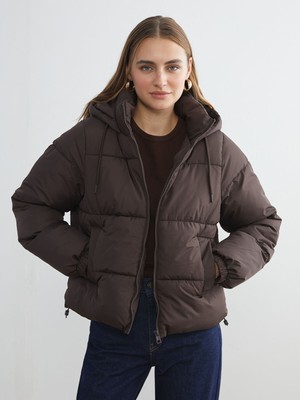 Lc Waikiki Yeni Sezon Kapüşonlu Kadın Şişme Mont