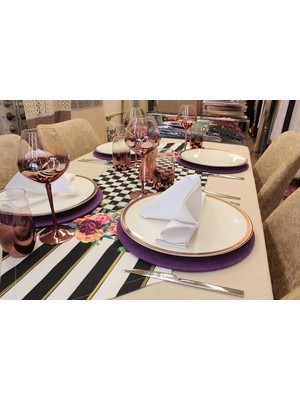 Mena Rise - Geometrik Eskitilmiş Arka Plan