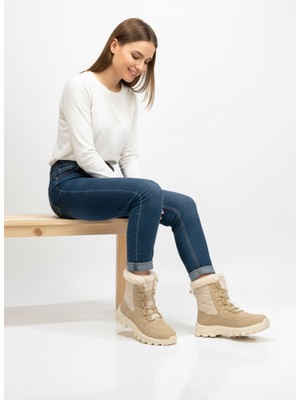 Snora Su Geçirmez Kadın Kar Botu Bej Dış Materyal ile Şık Görünüm ve Kalın Taban Konforu