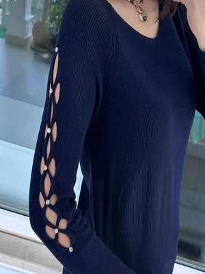 D'lavella Kolları Taş Işlemeli V Yaka Kazak