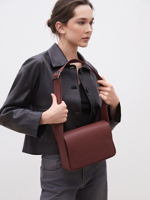 Lc Waikiki Yeni Sezon Deri Görünümlü Kadın Omuz Çantası