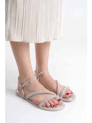 Limeo Çift Şeritli Parlak Bilekten Şeritli Rahat Düz Alçak Taban Yazlık Kadın Sandalet Terlik