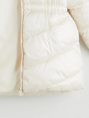 LC Waikiki Kapüşonlu Kız Çocuk Şişme Mont Ekru Normal Bel Kesim Kalıbı ile Konforlu Kullanım