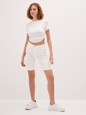 Lc Waikiki Yeni Sezon Kadın Cep Detaylı Düz Jean Şort