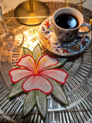 Agbtrend 2 Adet Kırmızı Zambak Nakışlı Sunum ve Kokteyl Peçetesi