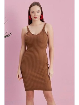 Alışveriş Sokağı Fitilli Askılı Diz Üstü Triko Elbise Kahverengi