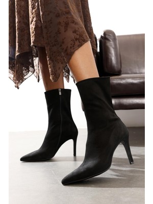 5in1Canpolat Siyah Süet Sivri Burun Topuklu Bot 24374-1