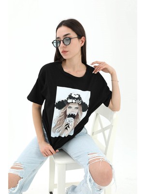 Isawella Bisiklet Yaka Kovboy Şapkalı Süprem T-Shirt - Siyah