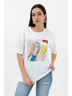 Isawella Bisiklet Yaka Terlik Baskılı T-Shirt - Beyaz