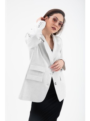 Isawella Üç Cep Kapaklı Kolu Arma Detaylı Poliviskon Ceket - Gri