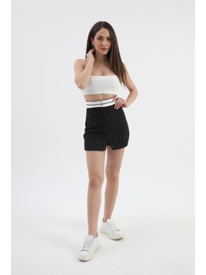 Isawella Garni Kemerli Çizgili Atlas Kumaş Şort Etek - Siyah
