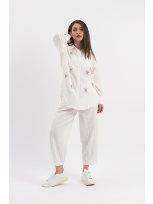 Isawella Yanı Yırtmaçlı Krinkıl Kumaş Göz Nakışlı Keten Gömlek - Ekru