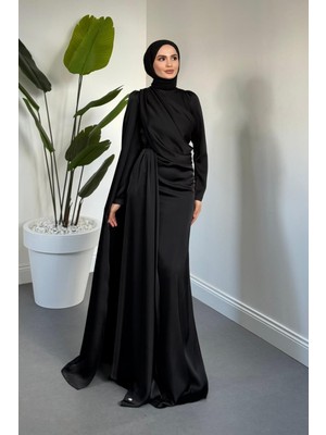 Merven Akyüz Morley Pelerinli Drapeli Saten Balık Abiye Siyah