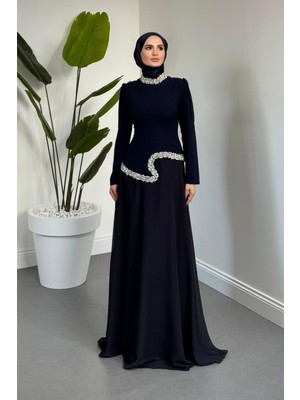Merven Akyüz Ravell Boynu ve Bel Kısmı Taşlı Abiye Koyu Lacivert
