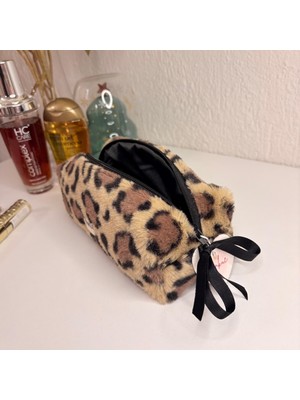 Pinkue Leopar Desenli Peluş Makyaj Çantası/kalemlik – Yumuşak Dokulu, Siyah Saten Astarlı