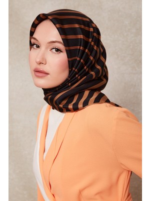 Siyah Camel Levidor Twill Ipek Eşarp 42