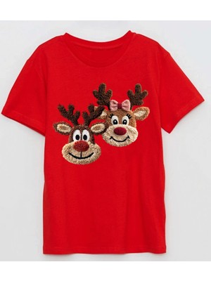 Efendioğlu Design 2 Geyik Nakış Görüntüsü Baskılı Kısa Kollu Yılbaşı Yeni Yıl Baskılı Pamuklu Çocuk Tişört