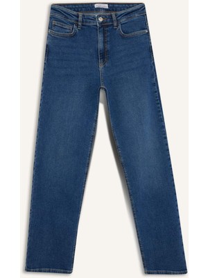 DeFacto Comfort Straight Normal Bel Bilek Boy Jean Yıkamalı Pantolon F9726AX25WN