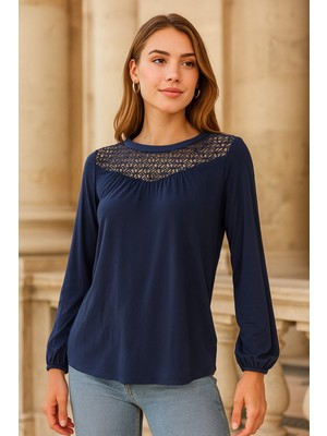 Meghan L.A Önü Dantel Detaylı Yumuşak Esnek Kumaş Bluz