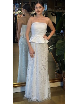 Abiyeniall Beyaz Straplez Yaka  Kemerli Sırt Dekolteli Düz Kesim Pullu Boncuklu Uzun Abiye Elbise 11141-03