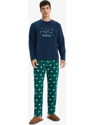 DeFacto Pijama Takımı Regular Fit Polar Baskılı Uzun Kollu Üst Desenli Uzun Alt F4671AX25WN