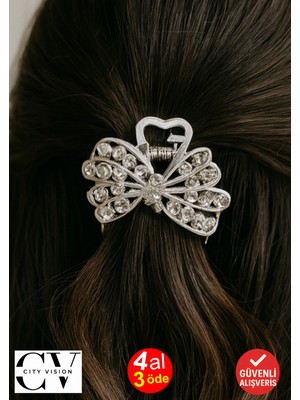 Taşlı Kelebek Desenli Gümüş Renk 4,5 cm Metal Saç Tokası – Işıltılı ve Zarif Tasarım
