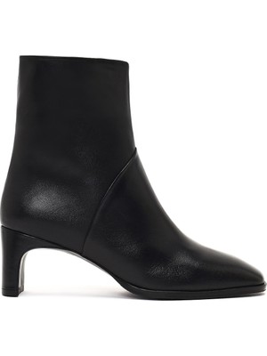 Derimod Kadın Siyah Kısa Kalın Topuklu Deri Bot 25WFD133518