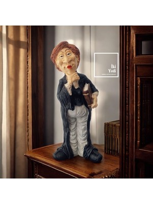 İki Yedi Konsept Avukat Kadın Biblo – Adalet Temalı Ofis Dekoru, Avukat Hakim Savcıya Lüks Hediyelik Obje