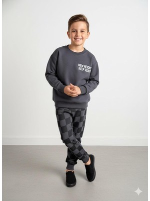 Noble Kids NEW HEIGHTS Yazı Baskılı Çocuk Takımı – Bisiklet Yaka Sweatshirt & Jogger Alt