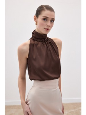 Sateen Boğazlı Kolsuz Bluz - Kahve