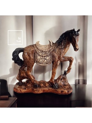 İki Yedi Konsept Rhone 77-1 Etnik Ahşap Görünümlü At Heykeli Ev Dekorasyonu Ofis Hediyesi Hediyelik Obje Eşya Figür