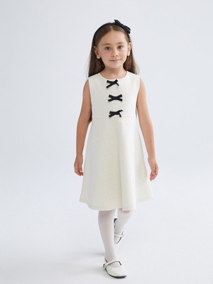 Lc Waikiki Yeni Sezon Bisiklet Yaka Fiyonk Detaylı Kız Çocuk Elbise